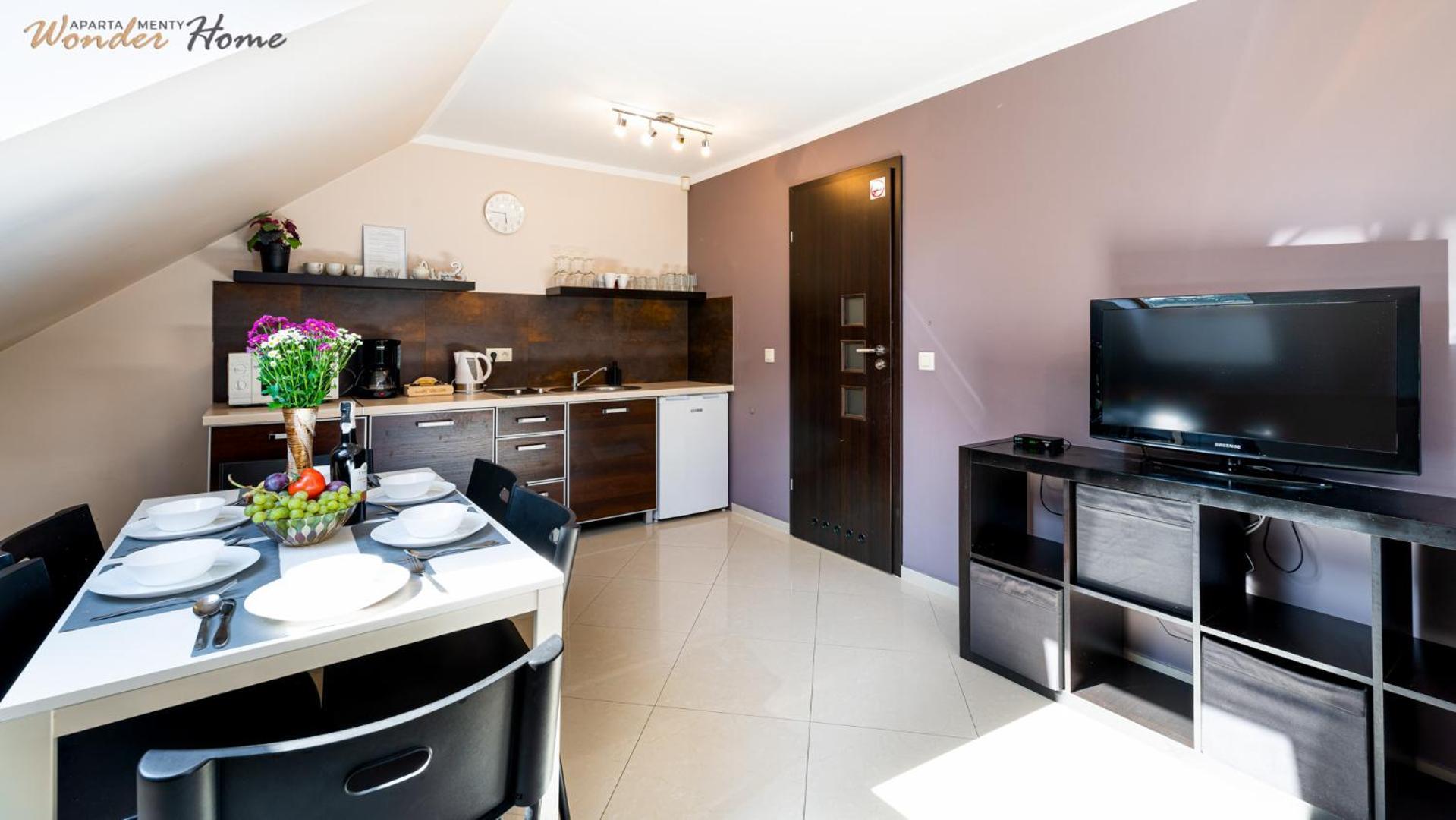 Apartamenty Czerwony Dworek - Duzy Teren Zielony, Plac Zabaw, Miejsce Na Grilla I Staw Z Mozliwoscia Wedkowania, Boisko Myslakowice Luaran gambar