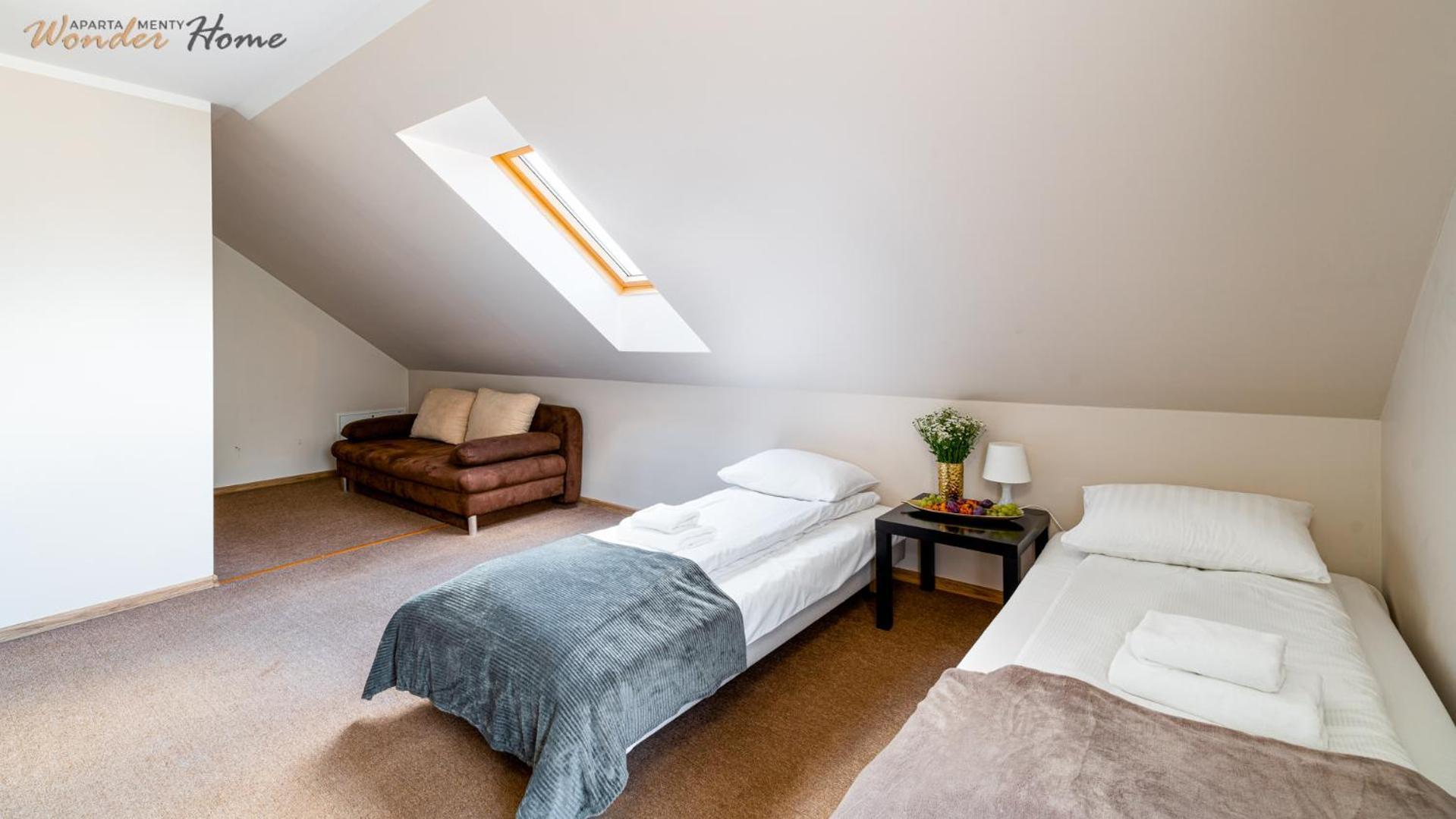 Apartamenty Czerwony Dworek - Duzy Teren Zielony, Plac Zabaw, Miejsce Na Grilla I Staw Z Mozliwoscia Wedkowania, Boisko Myslakowice Luaran gambar