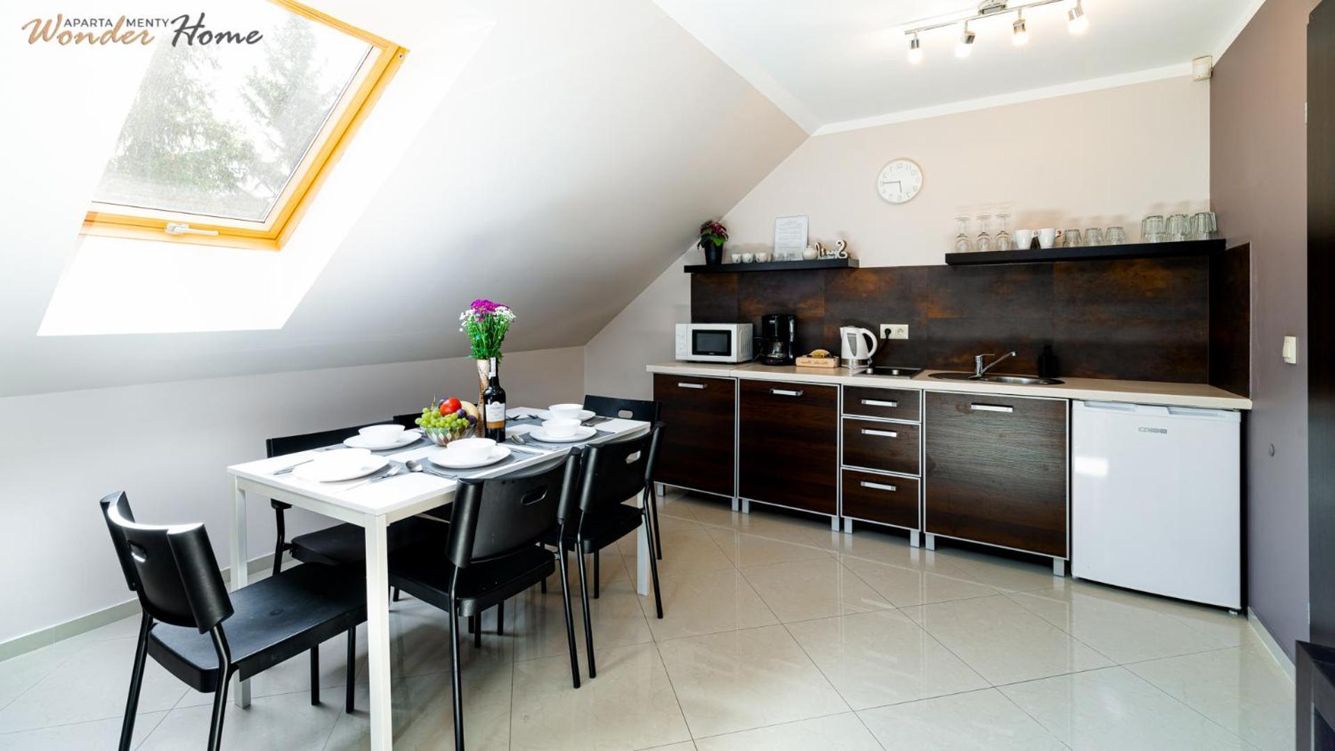 Apartamenty Czerwony Dworek - Duzy Teren Zielony, Plac Zabaw, Miejsce Na Grilla I Staw Z Mozliwoscia Wedkowania, Boisko Myslakowice Luaran gambar