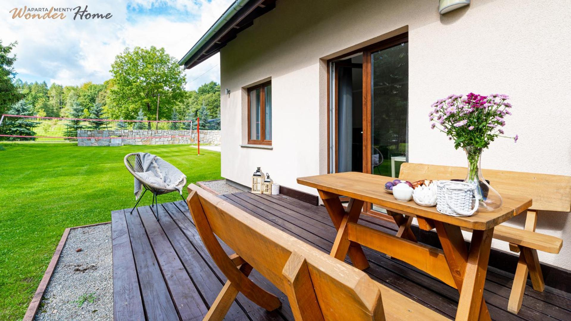 Apartamenty Czerwony Dworek - Duzy Teren Zielony, Plac Zabaw, Miejsce Na Grilla I Staw Z Mozliwoscia Wedkowania, Boisko Myslakowice Luaran gambar